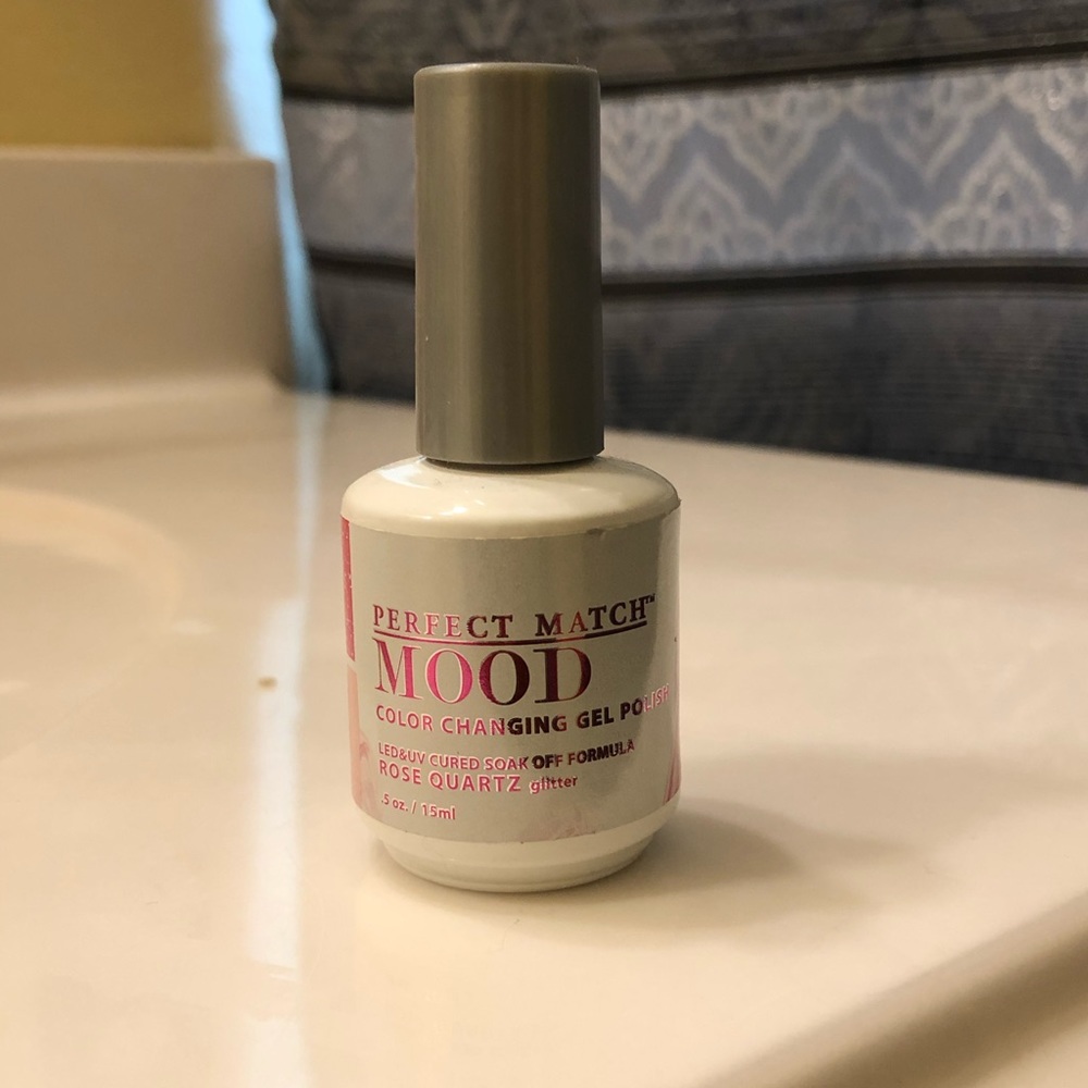 Color changing gel polish